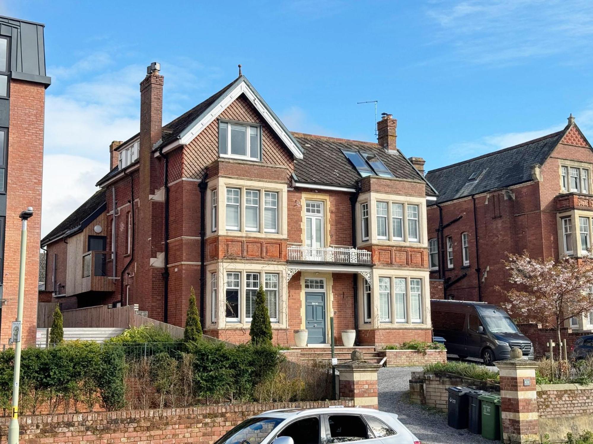 4 Spicer Road Exeter